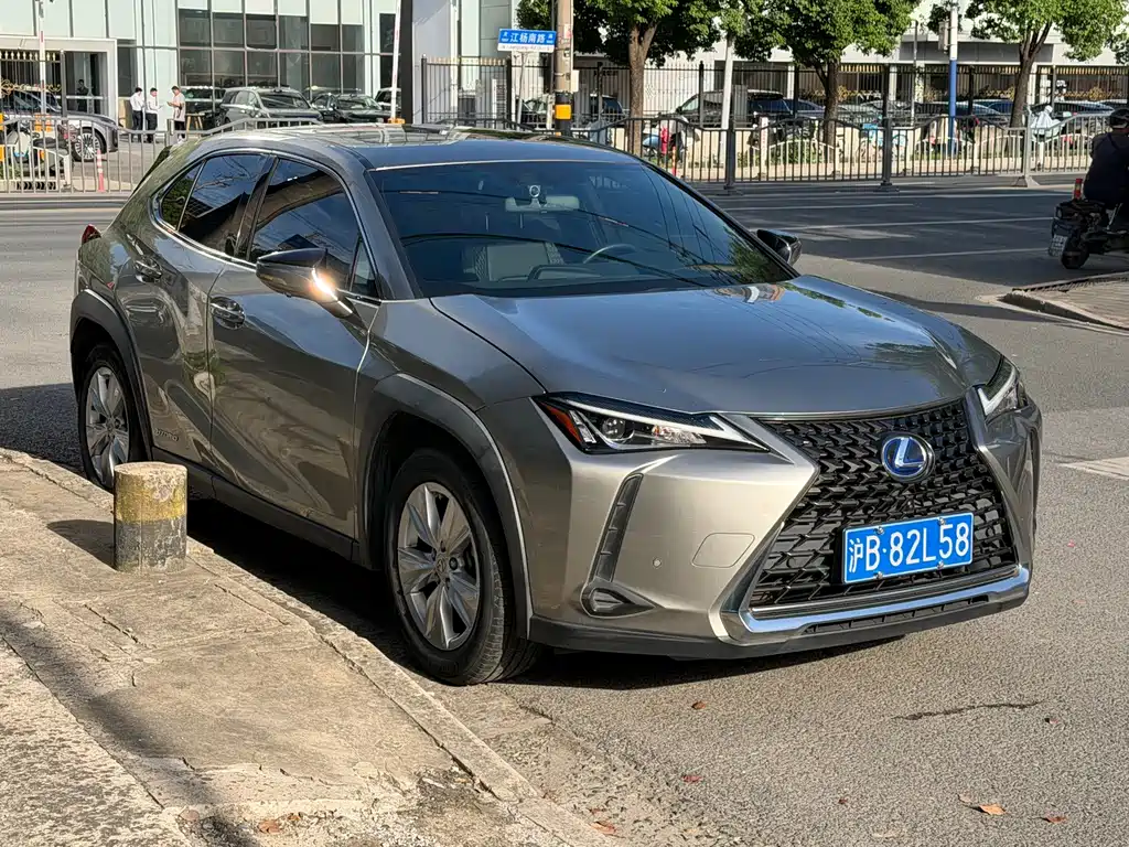Lexus UX — миниатюра 5