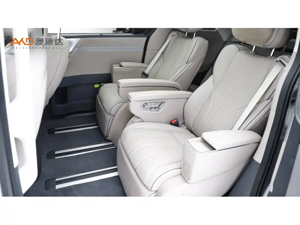 XPeng X9 — миниатюра 7