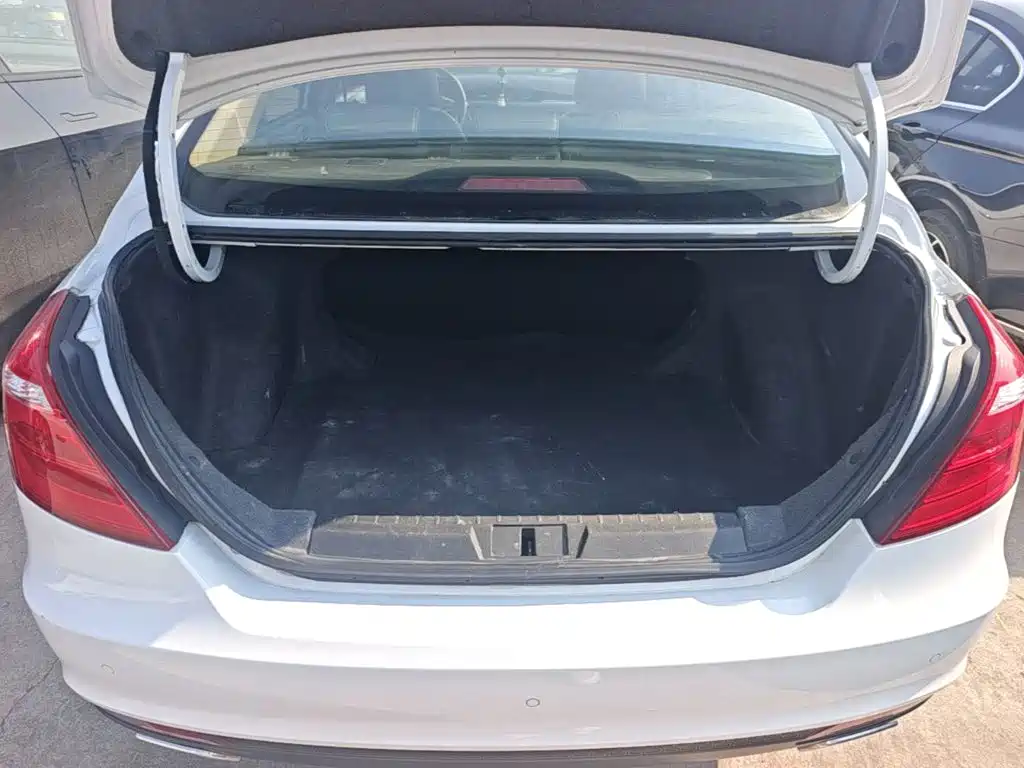 Geely Emgrand — миниатюра 19