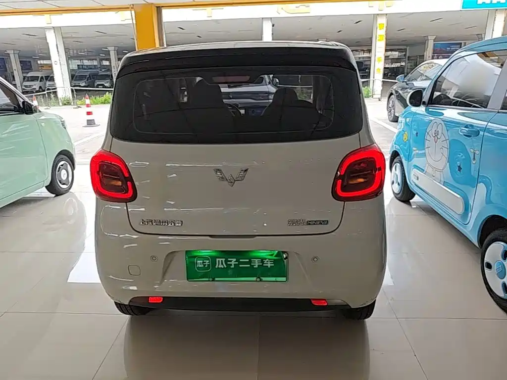 Wuling MINIEV — миниатюра 6
