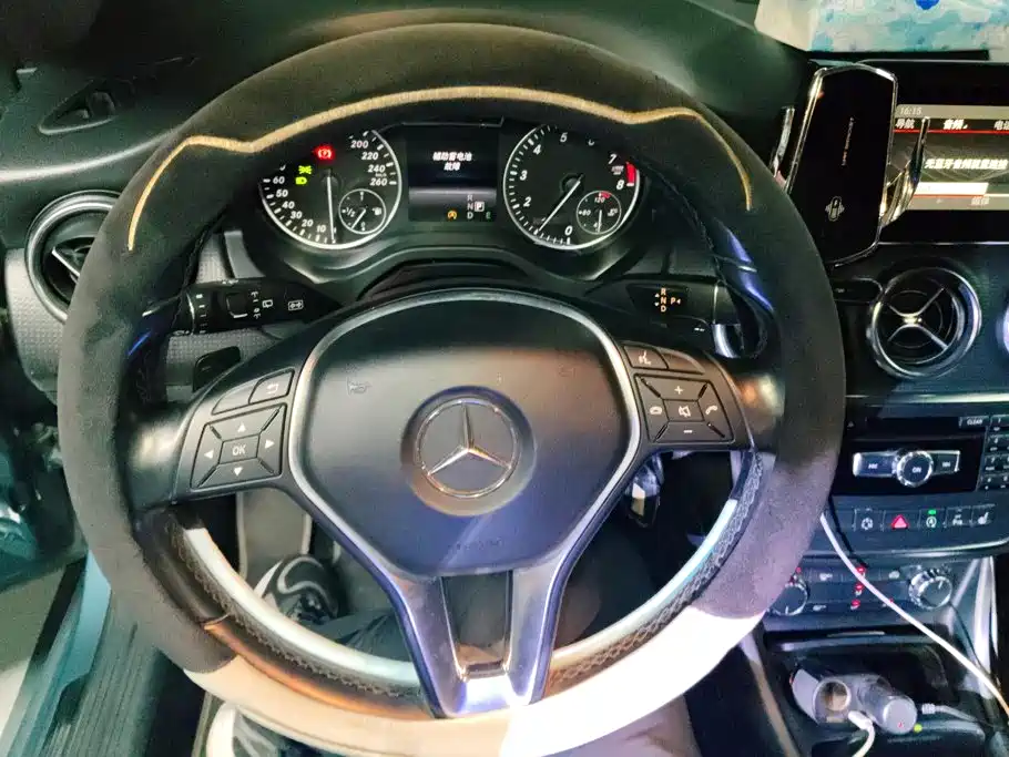Mercedes-Benz A-Class (Import) — миниатюра 15