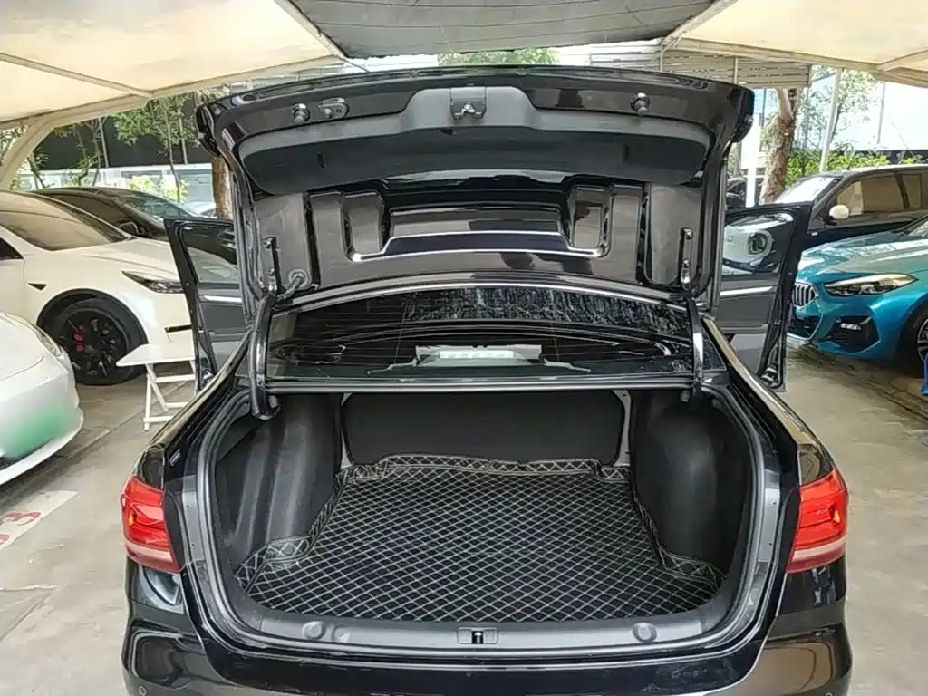 Volkswagen Lavida — миниатюра 19