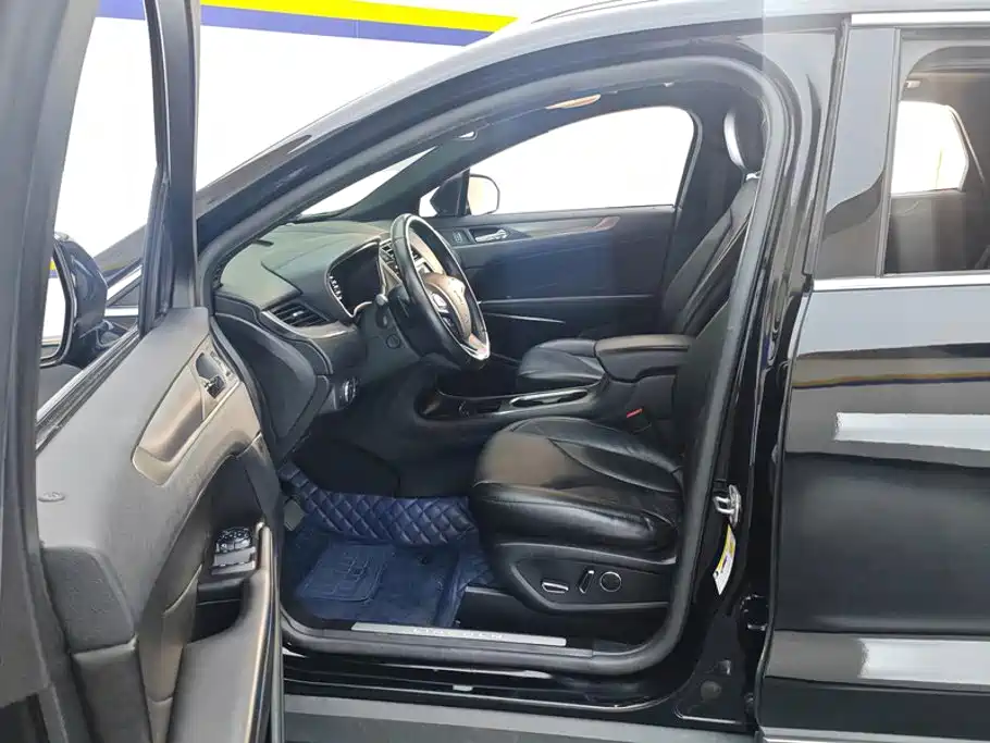 Lincoln MKC — миниатюра 9