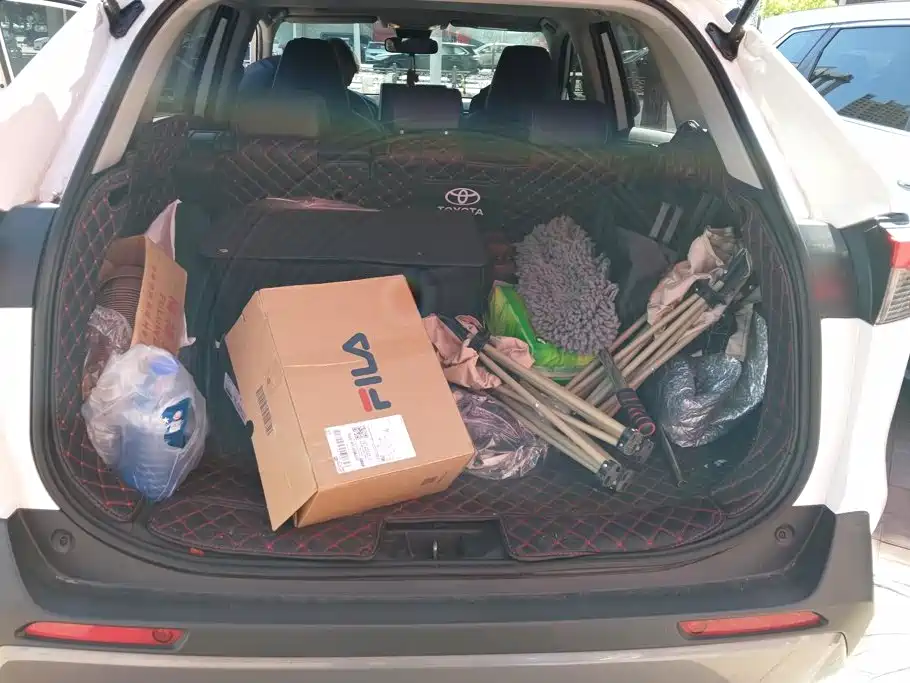 Toyota RAV4 — миниатюра 4