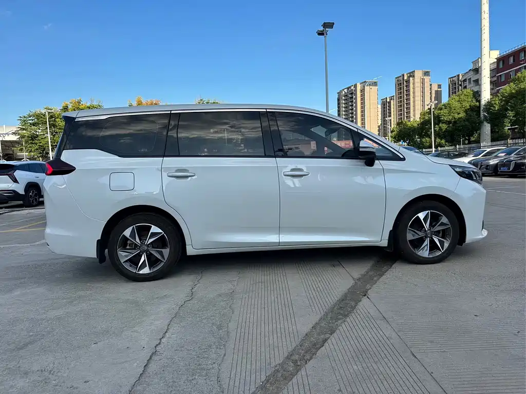 GAC Motor Trumpchi M6 — миниатюра 4