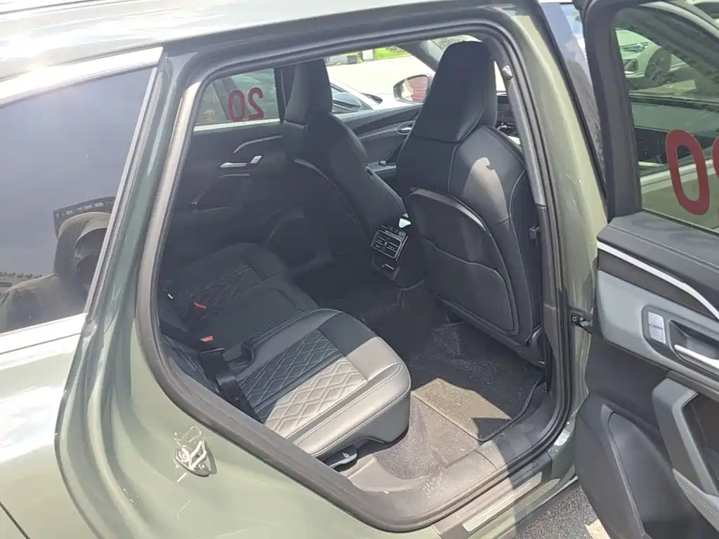 Audi Q5L — миниатюра 24