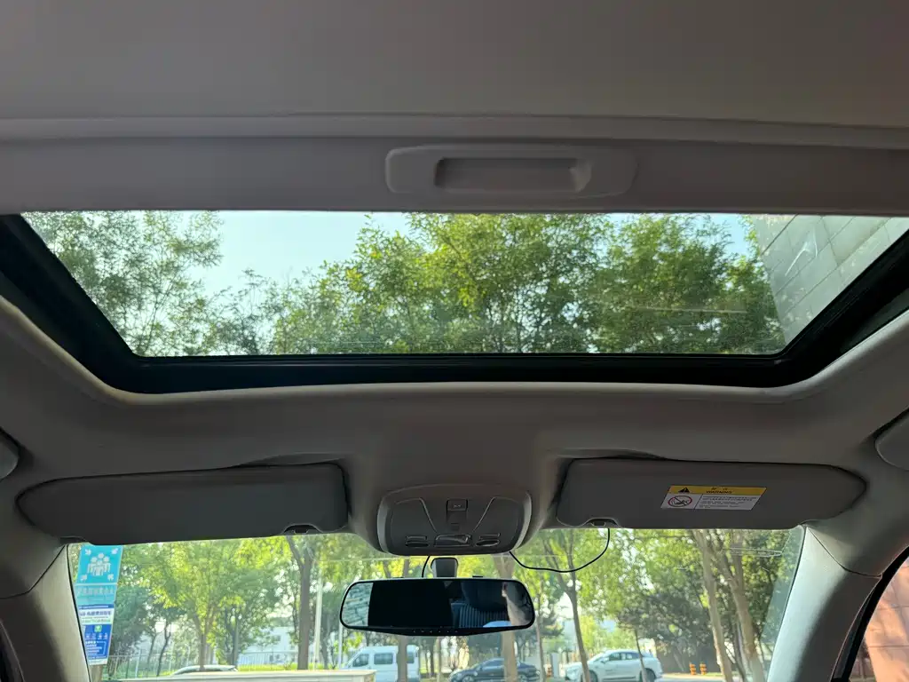 Peugeot 408 — миниатюра 11