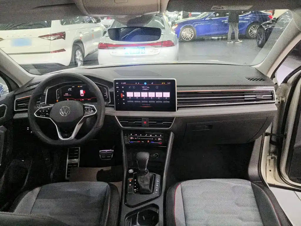Volkswagen Tiguan L — миниатюра 6
