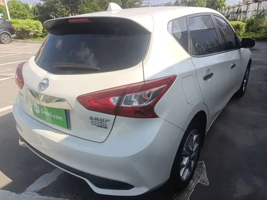 Nissan Tiida — миниатюра 8