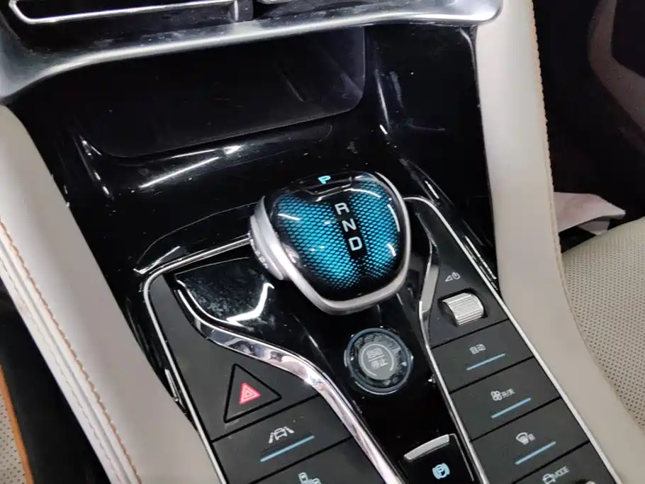 BYD PLUS New Energy — миниатюра 16