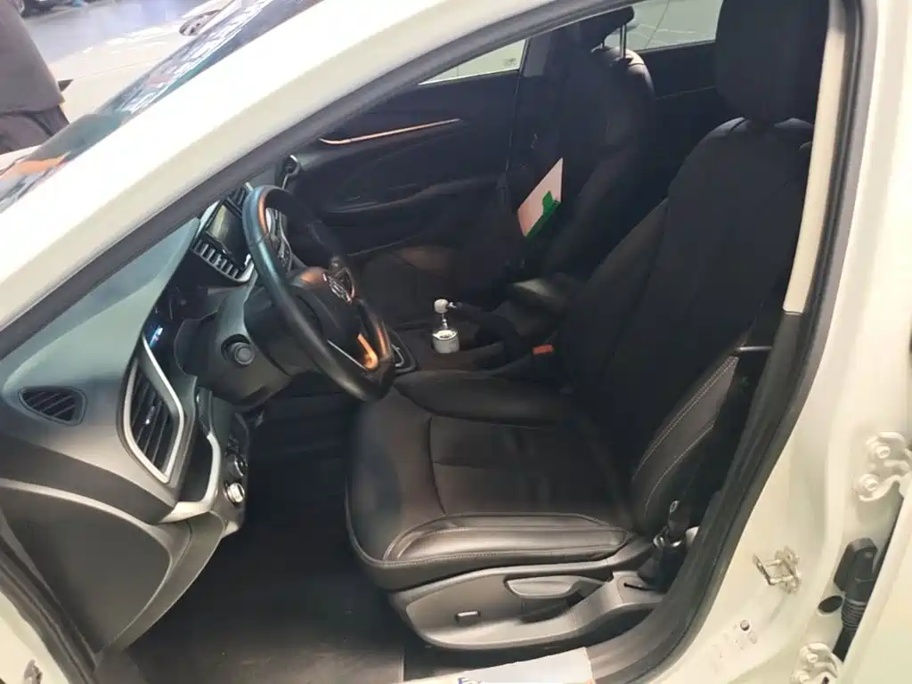 Buick Excelle — миниатюра 15