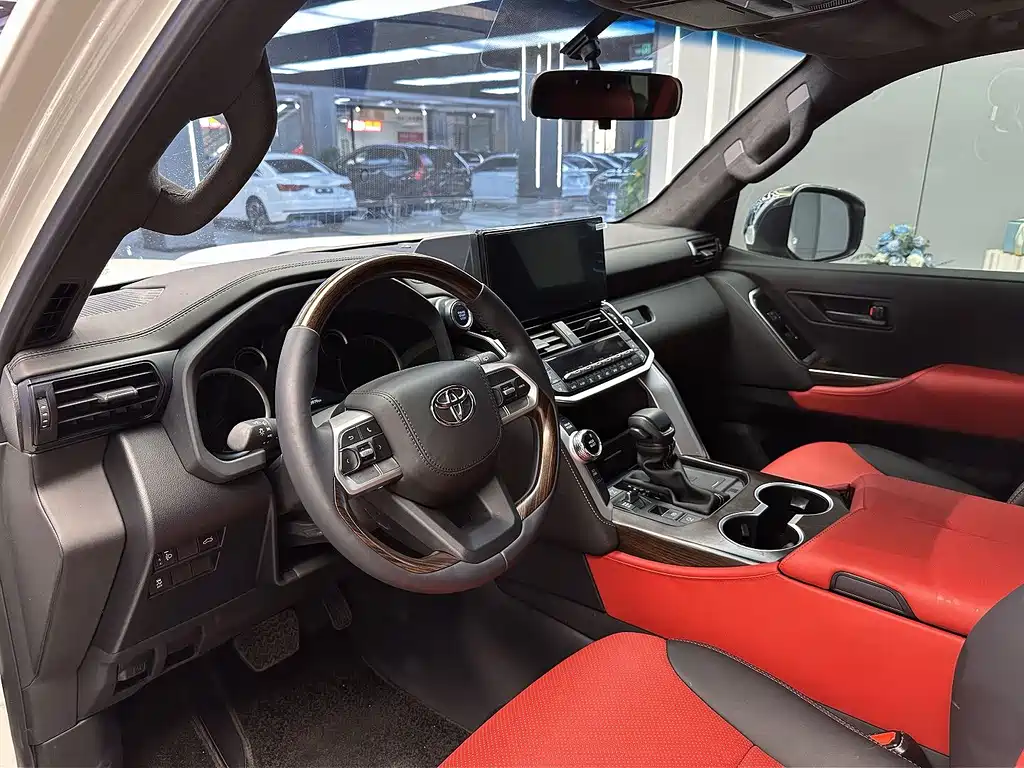 Toyota Land Cruiser — миниатюра 4