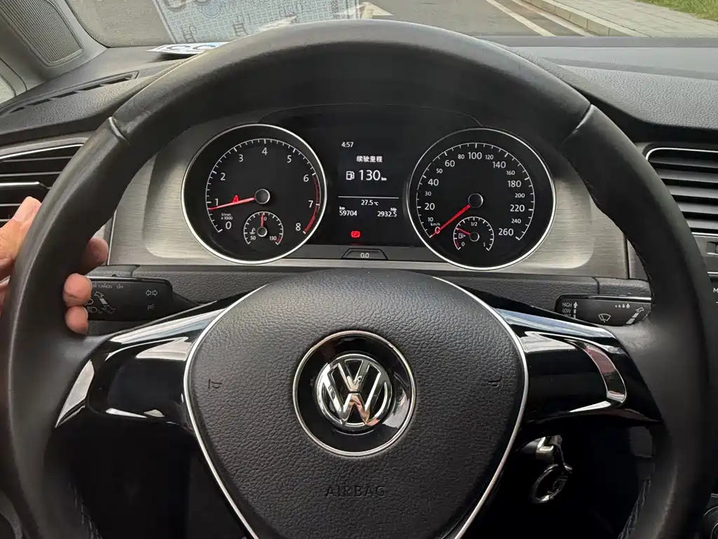 Volkswagen Golf — миниатюра 13