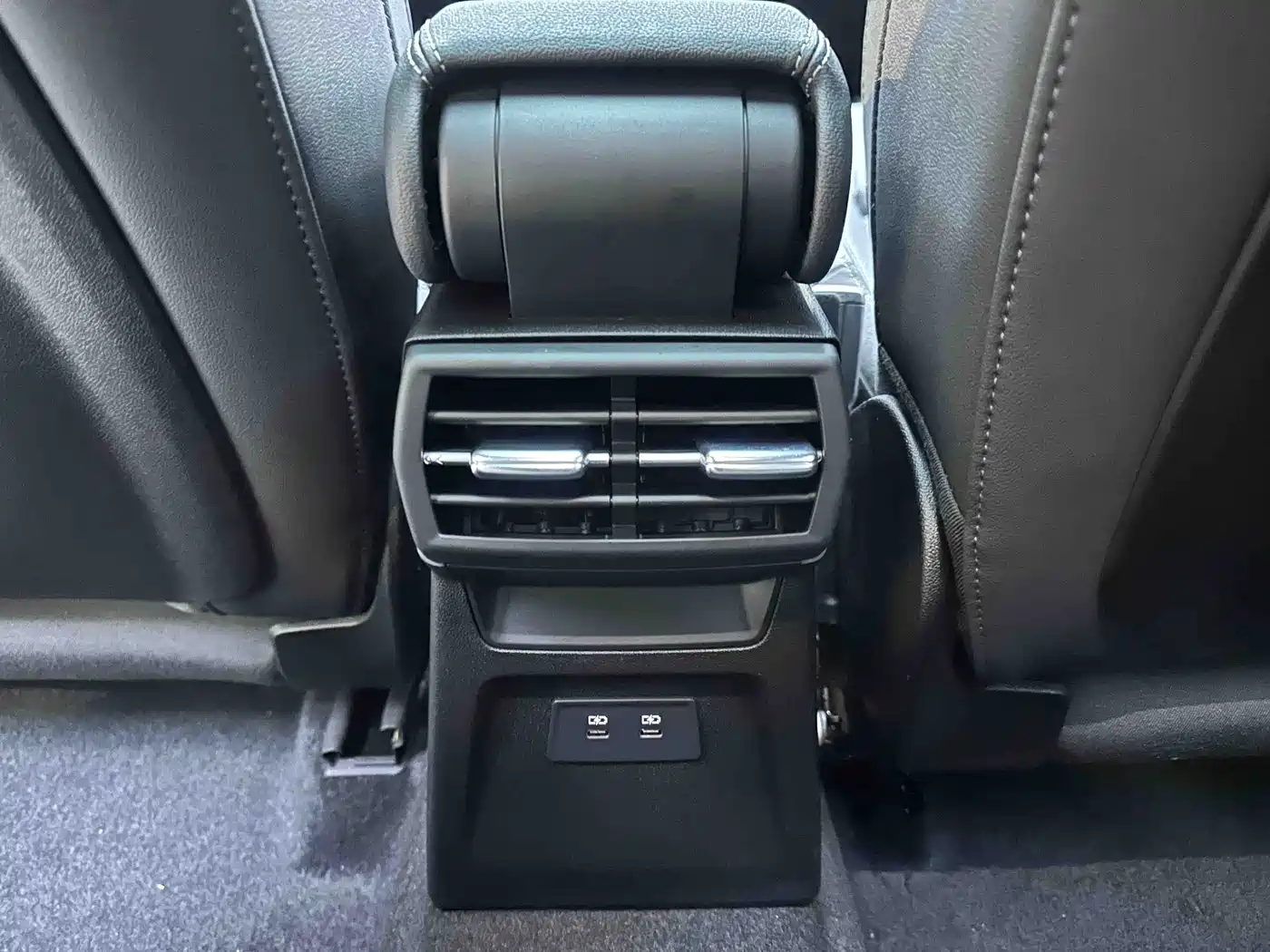 Audi A3 2023 Зеленый из Китая, фото 4