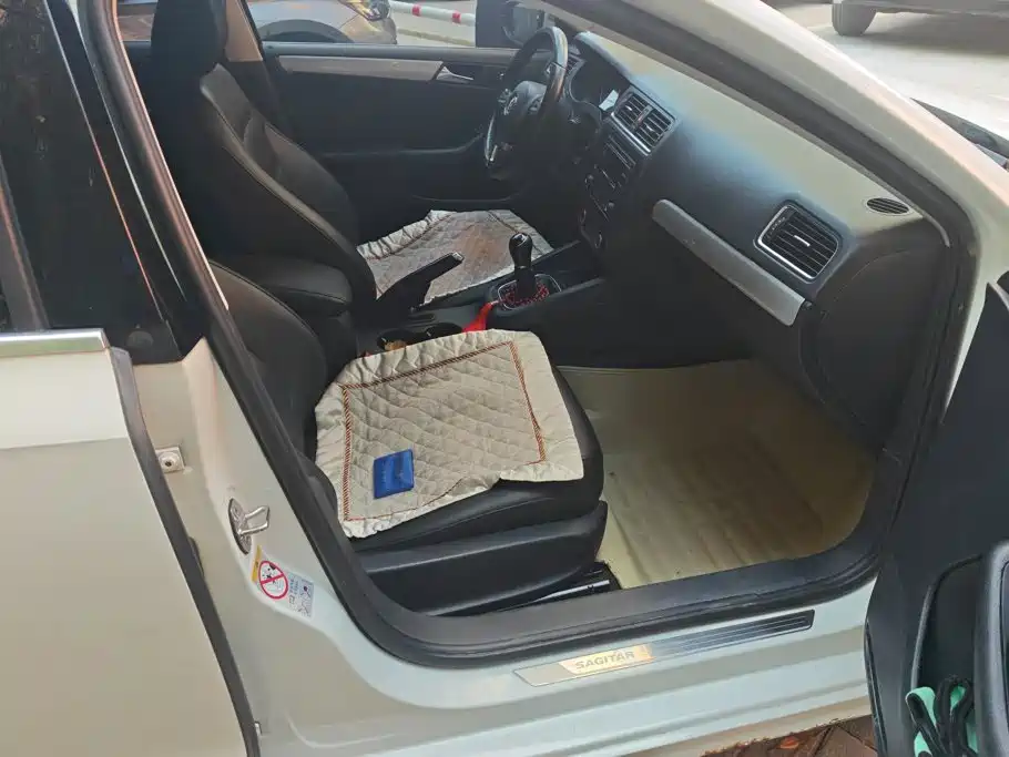 Volkswagen Sagitar — миниатюра 8