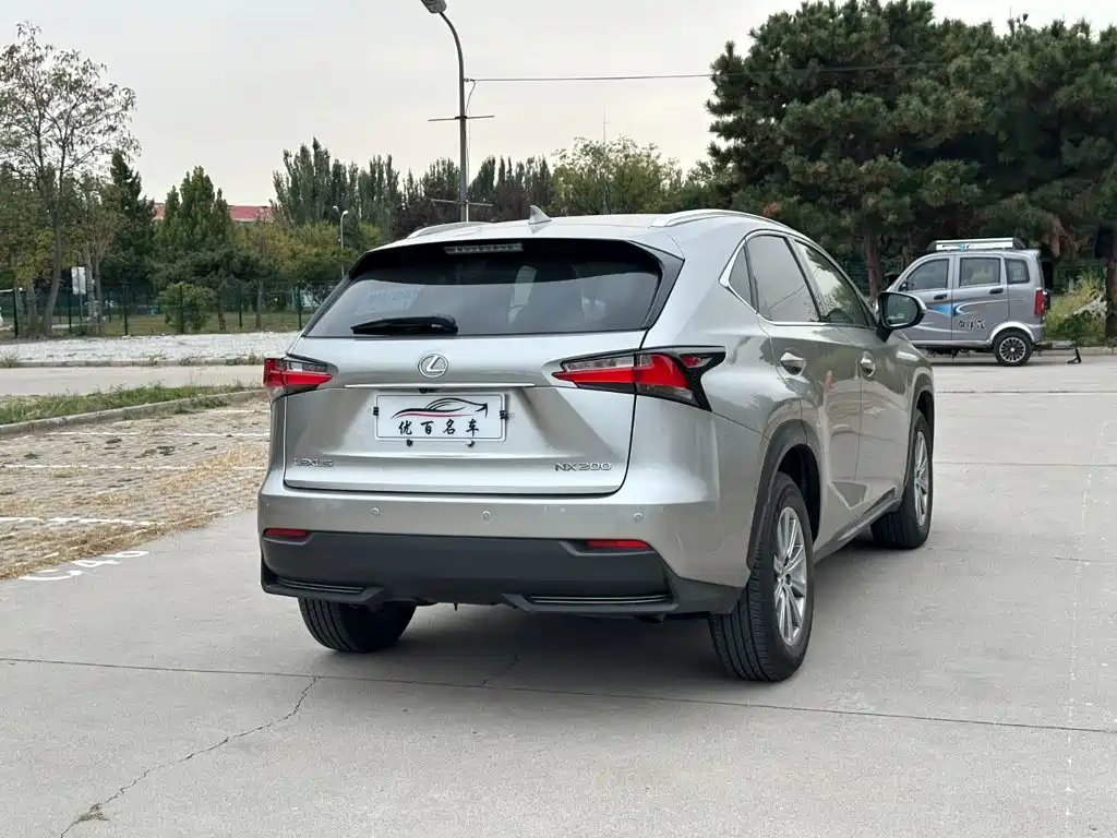 Lexus NX — миниатюра 6