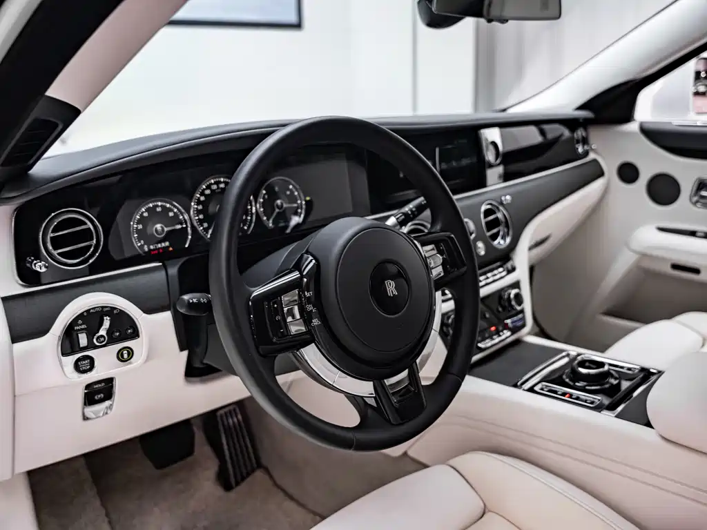 Rolls-Royce Ghost — миниатюра 8