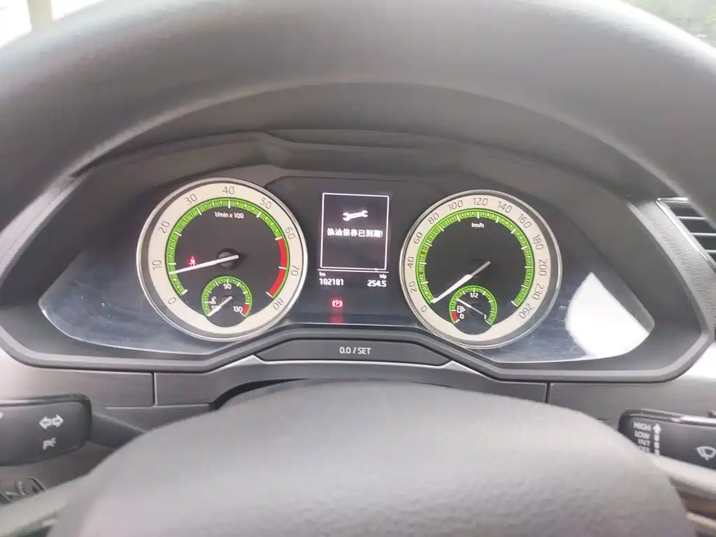 Skoda Superb — миниатюра 7