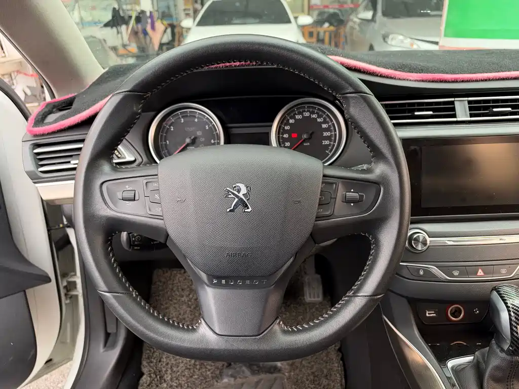 Peugeot 408 — миниатюра 18