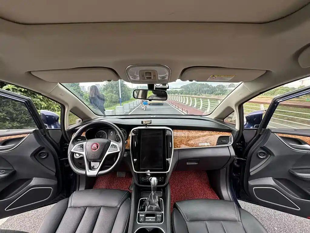 BYD MAX — миниатюра 12