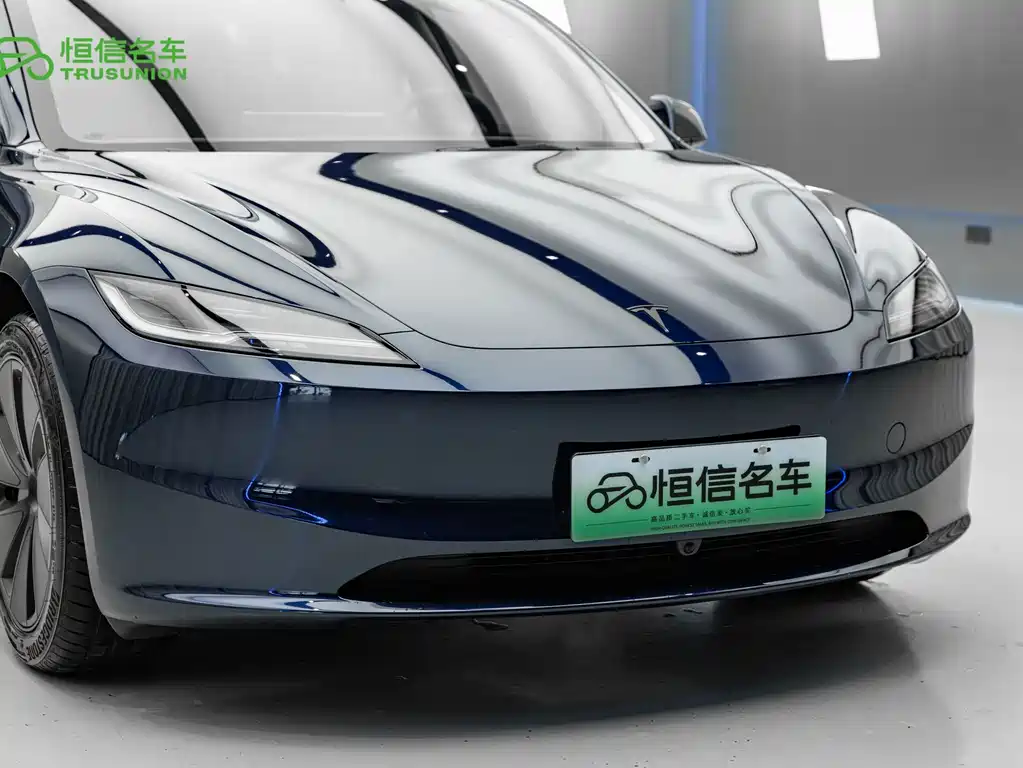 Tesla Model 3 — миниатюра 8