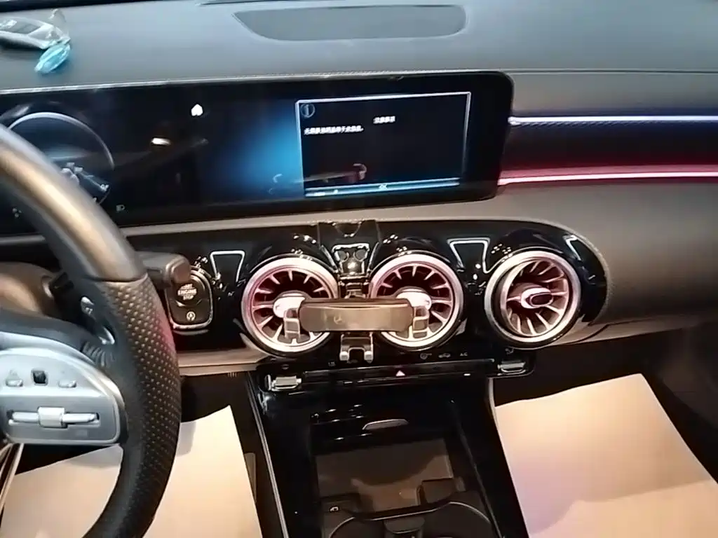 Mercedes-Benz A-Class — миниатюра 13