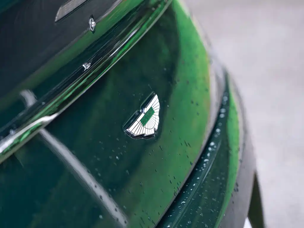 Aston Martin Rapide — миниатюра 8
