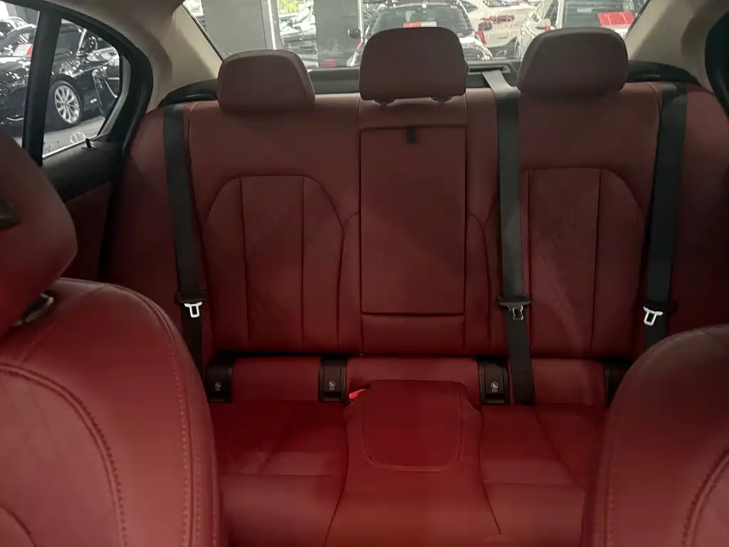 BMW 3 Series — миниатюра 7
