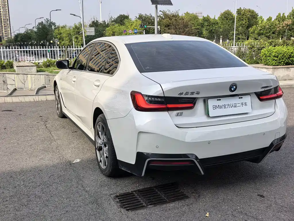 BMW i3 — миниатюра 7