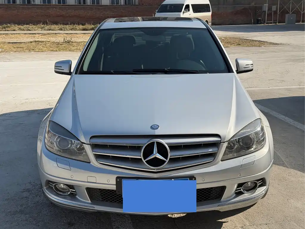 Mercedes-Benz C-Class — миниатюра 2