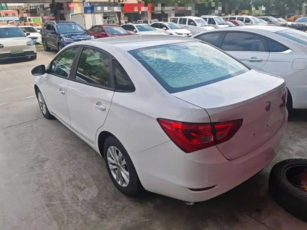 Buick Excelle — миниатюра 5