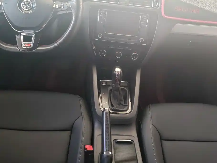 Volkswagen Sagitar — миниатюра 16