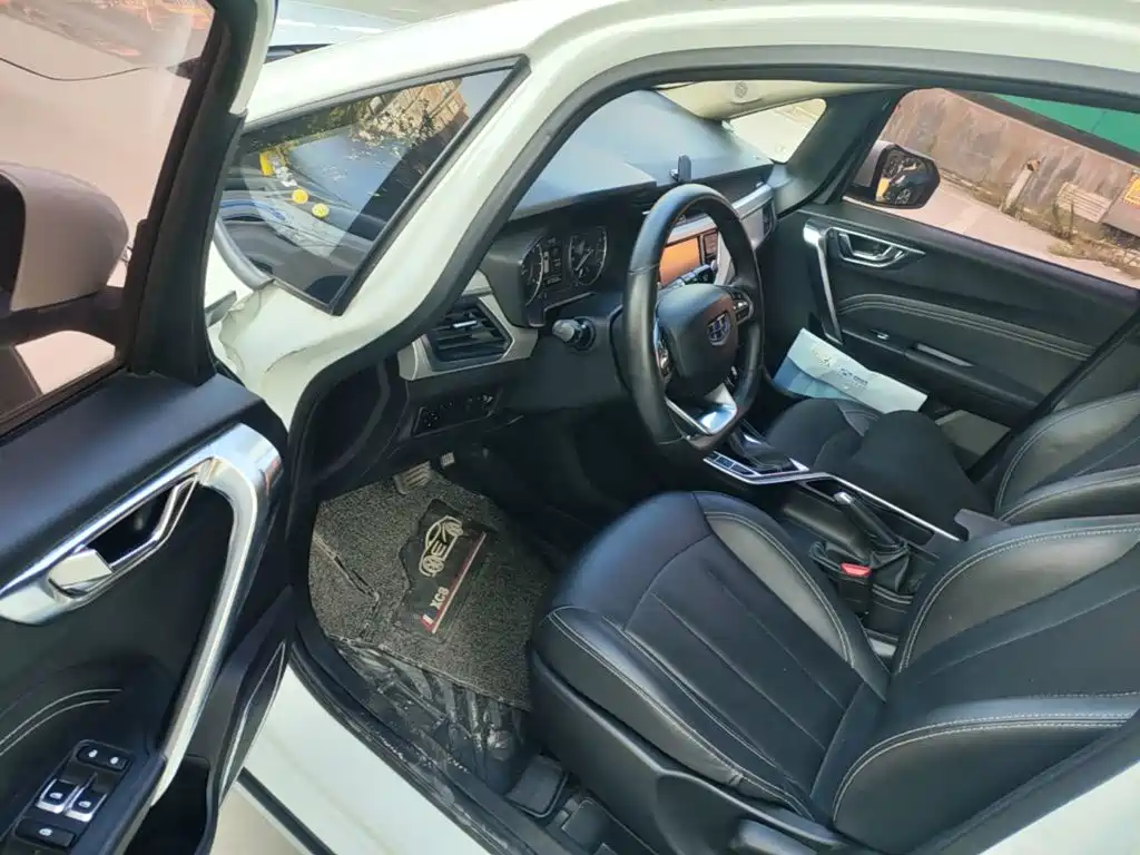 Geely Vision X3 — миниатюра 16