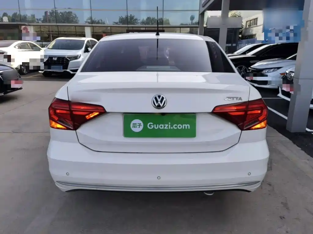 Volkswagen Jetta — миниатюра 6