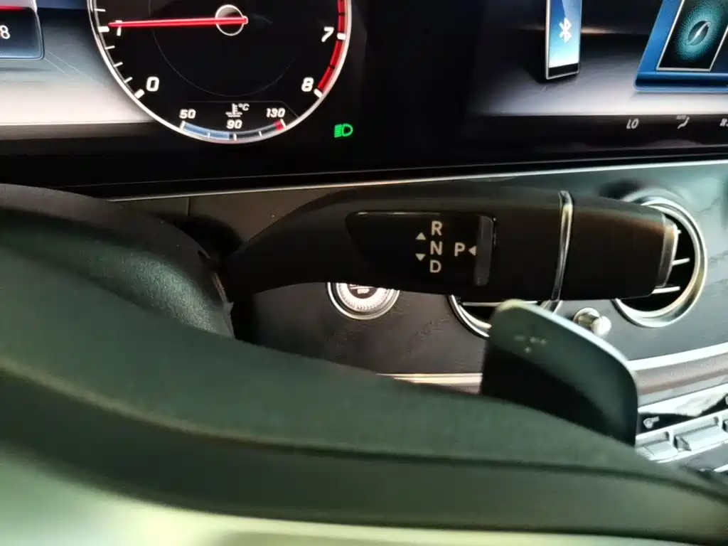 Mercedes-Benz E-Class — миниатюра 14