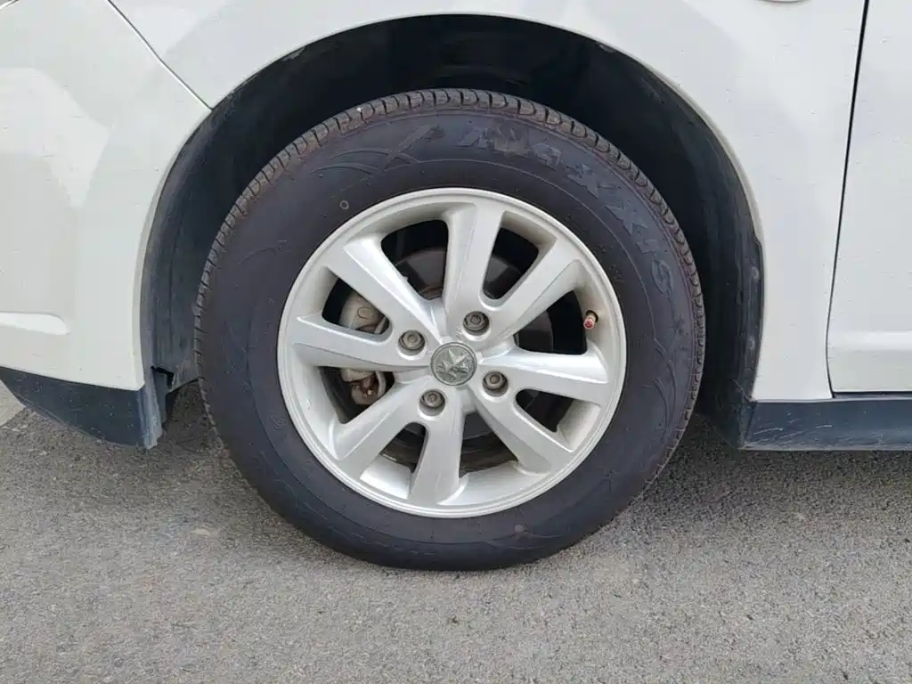 Venucia R50 — миниатюра 25