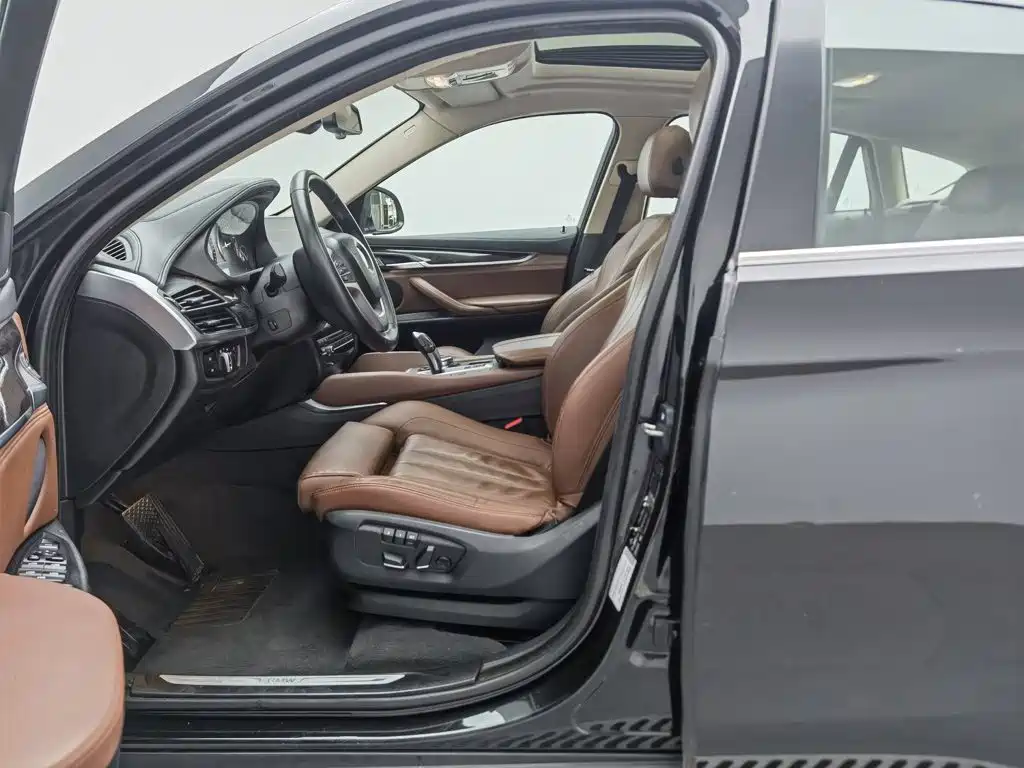BMW X6 — миниатюра 10