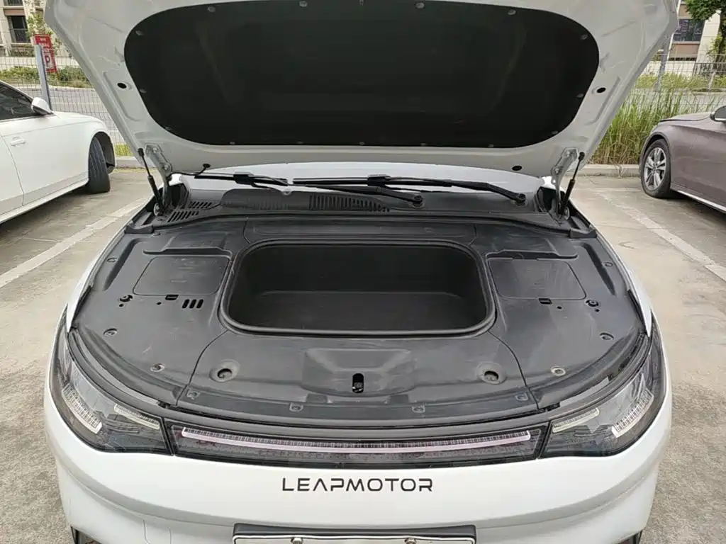 Leapmotor Leapmotor C01 — миниатюра 20