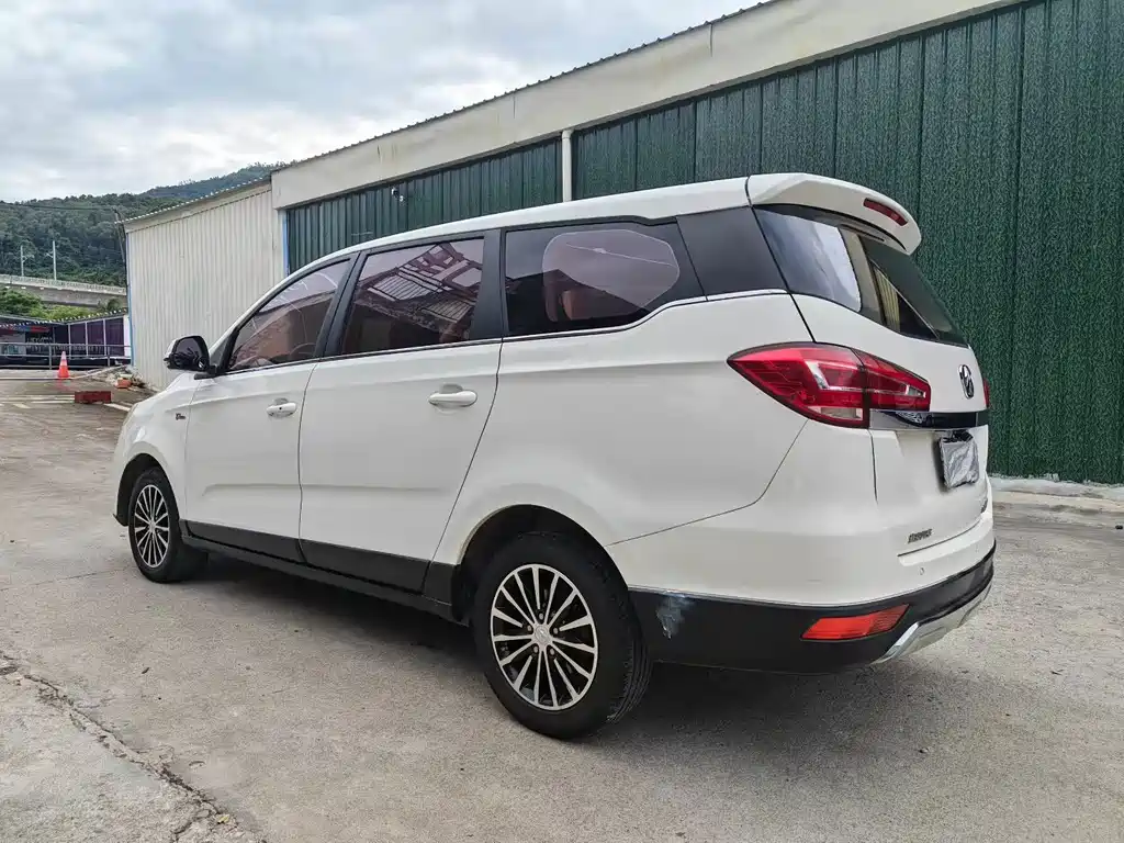 BAW Weiwang M50F — миниатюра 3