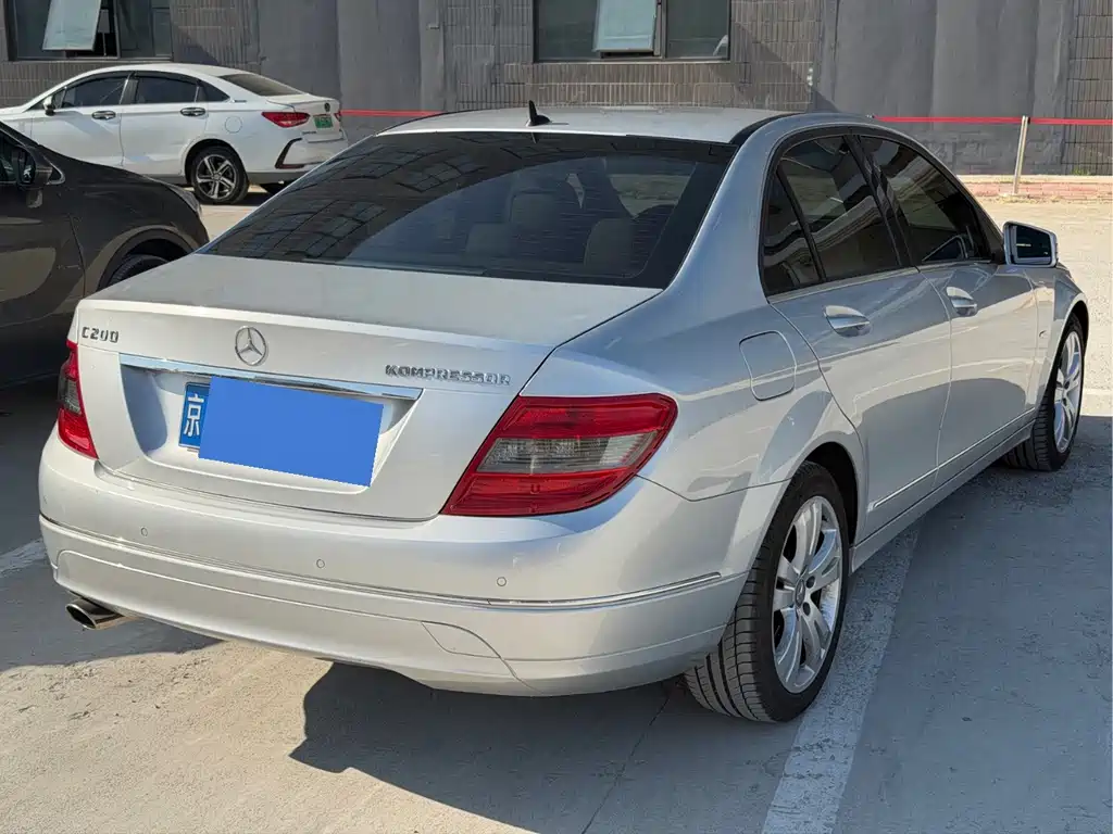 Mercedes-Benz C-Class — миниатюра 9