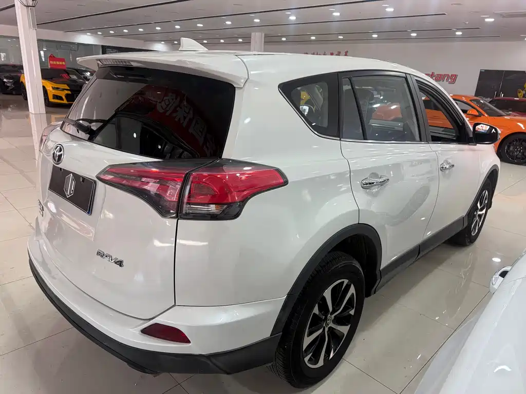 TOYOTA RAV4 RONGFANG