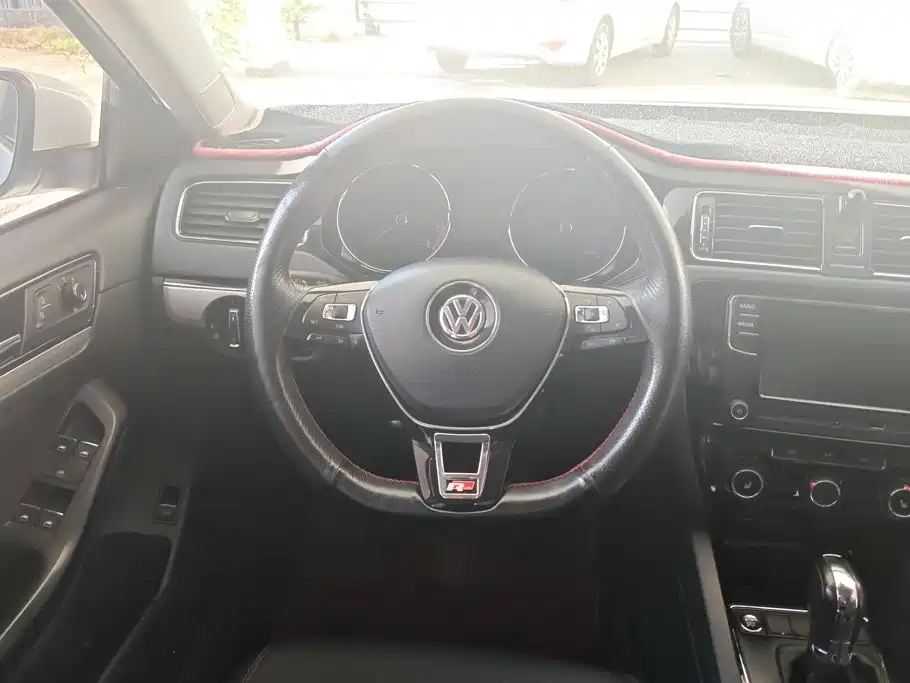 Volkswagen Sagitar — миниатюра 15