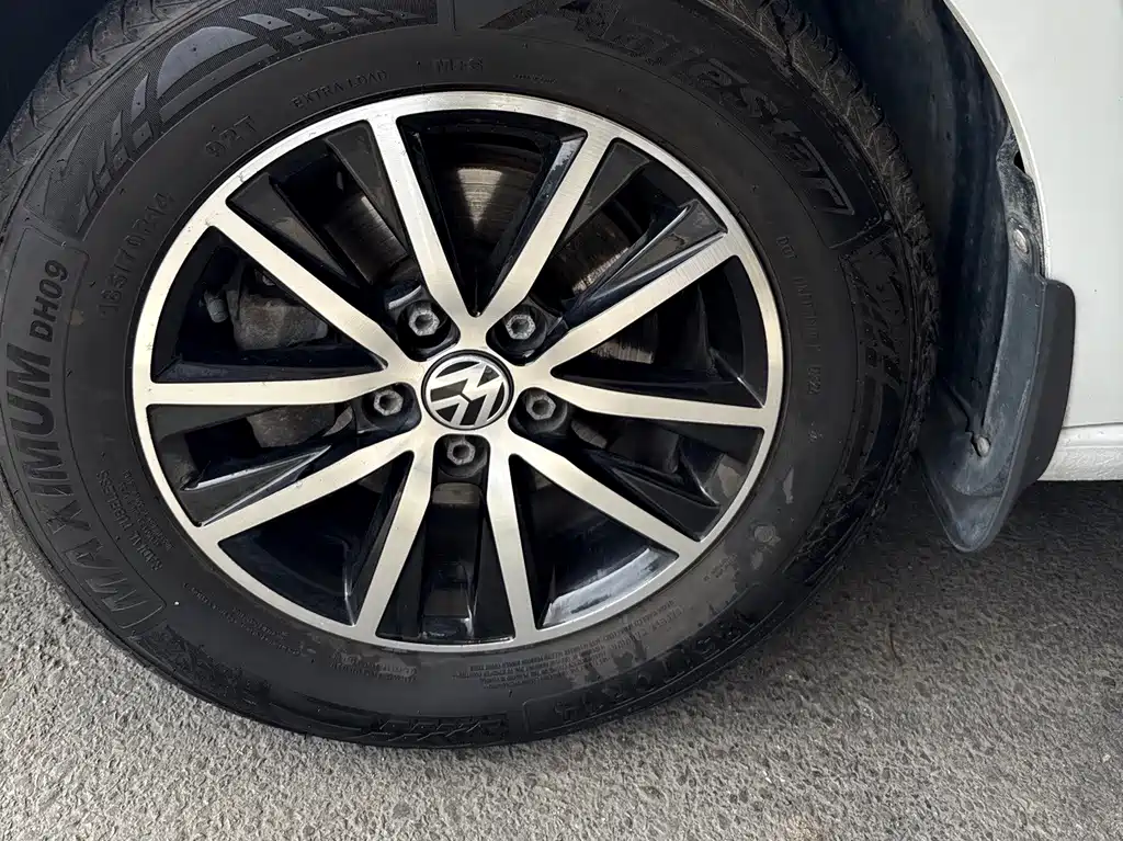 Volkswagen Jetta — миниатюра 7