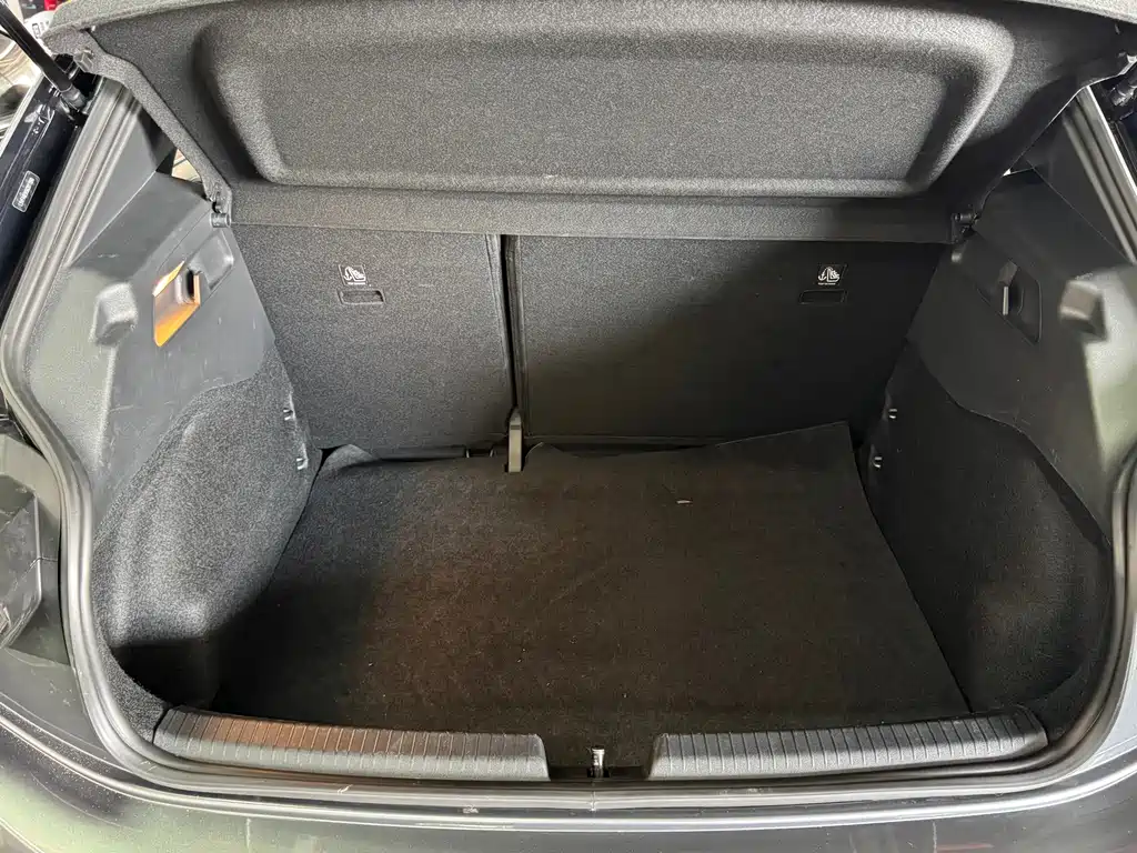 Volkswagen ID.3 — миниатюра 10