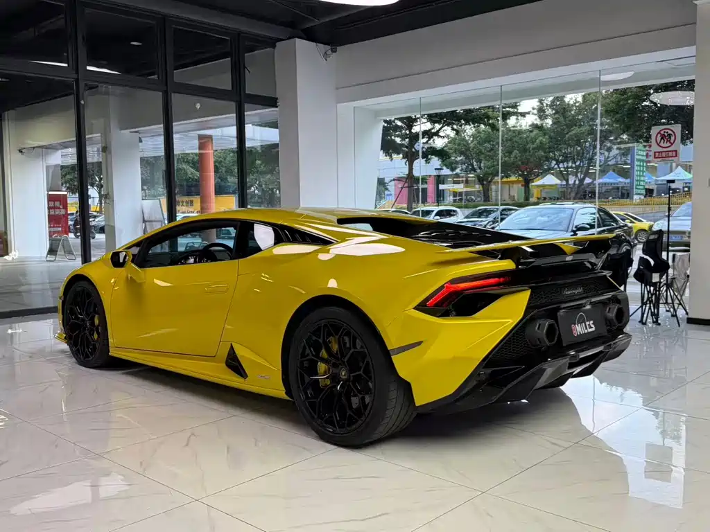 Lamborghini Huracán — миниатюра 5