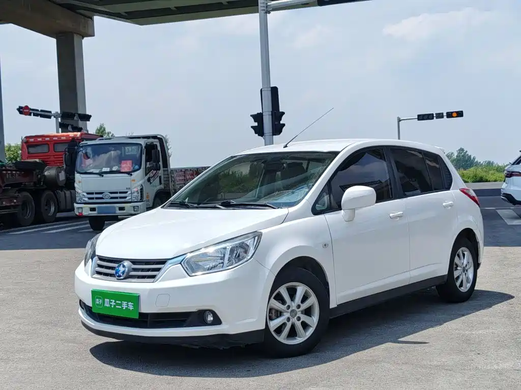 Venucia R50 — миниатюра 2