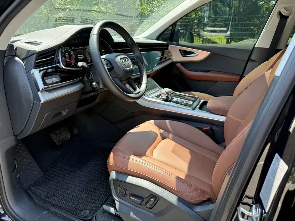 Audi Q7 — миниатюра 11