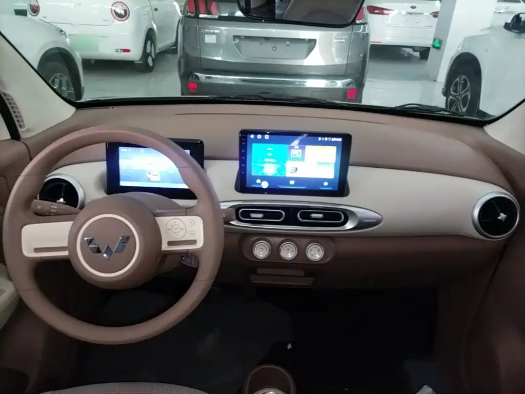 Wuling MINIEV — миниатюра 10