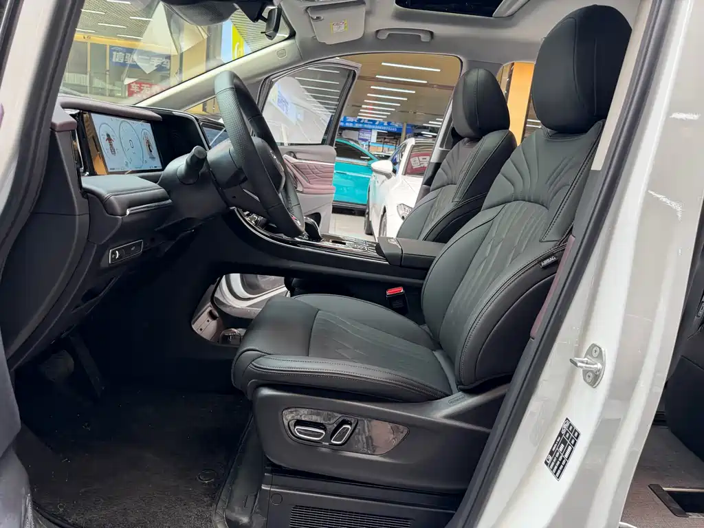 GAC Motor Trumpchi M8 — миниатюра 9