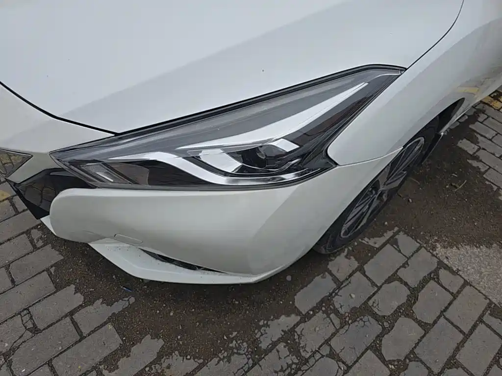 Nissan Bluebird — миниатюра 24